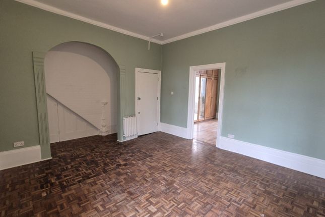 19a Acton Lane, London photo 3