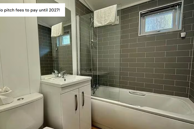 Sandy Balls (£69,995 - , New Forest Holiday Village, Southampton Rd , Fordingbridge, Hampshire photo 5