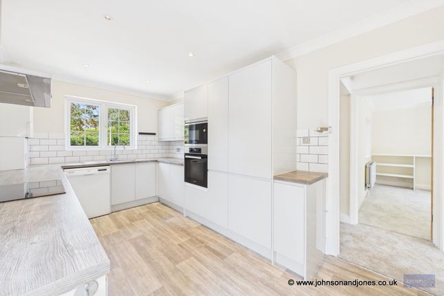 42, Crockford Park Road, Addlestone photo 4