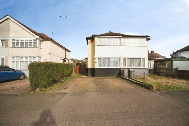 2-bed house on 24, Whitefield Avenue, Luton, £300,000