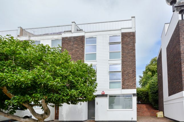 Town house for sale in Quickswood, Primrose Hill
