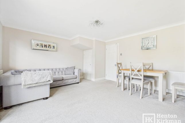 42, Sweet Briar Drive, Basildon photo 4