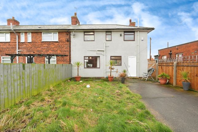 End terrace house for sale in Southcoates Avenue, Hull
