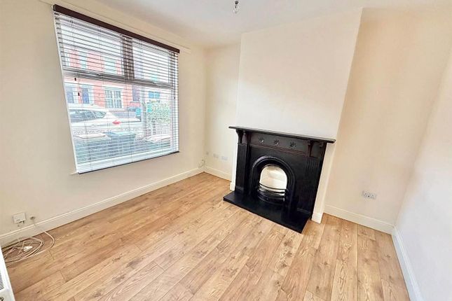 2-bed terraced on 46, Sir Thomas Whites Road, Coventry, £1,200/mo