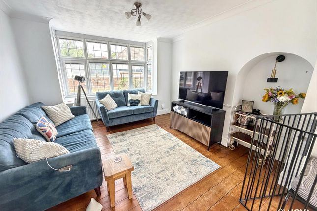 6, Mossbank Avenue, Luton photo 3