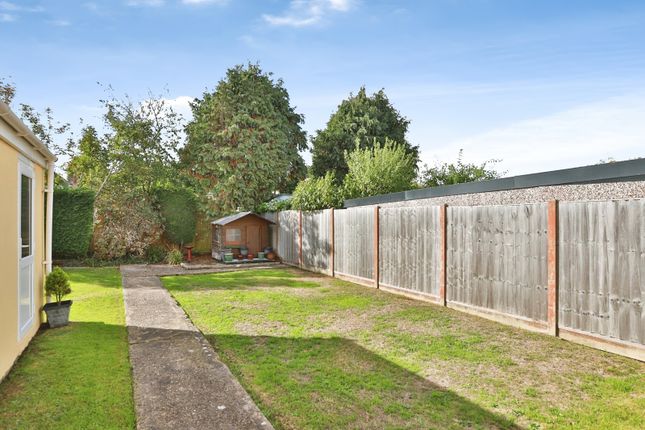 Broughton Avenue, Bournemouth photo 2