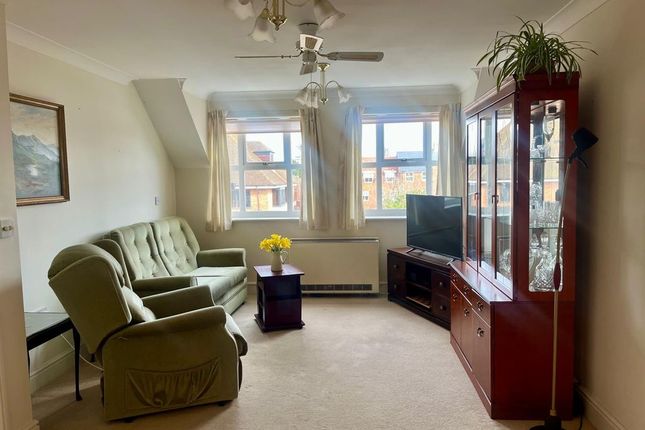 21 Oram Court, Dean Street, Marlow photo 2