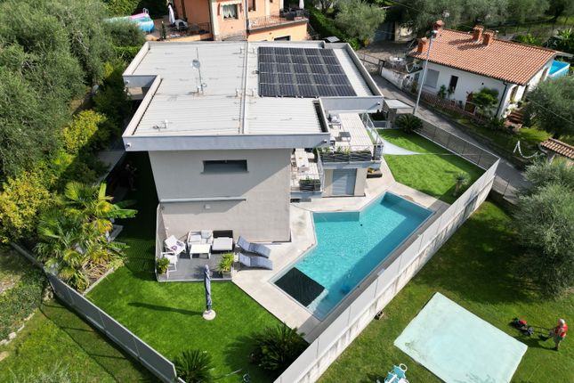 Villa for sale in Via Dosso, Iseo, Brescia, Lombardy, Italy