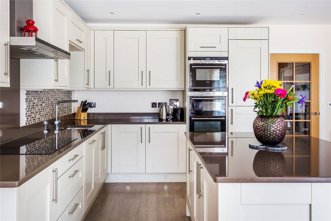 11, Mount Hermon Road, Surrey photo 2