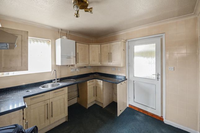 16 Arlesey Road, Hitchin photo 2