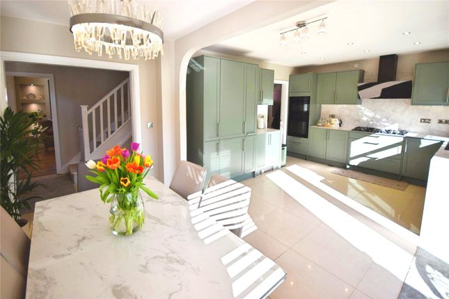 8, Spring Close, Nottingham photo 2