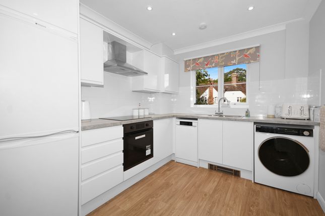 12, Six Bells Mews, Rye photo 3