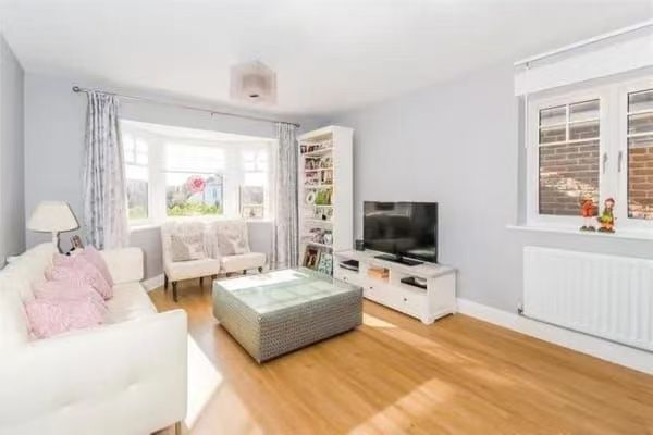 4 Kingshill , Kingshill Close, Bushey photo 4