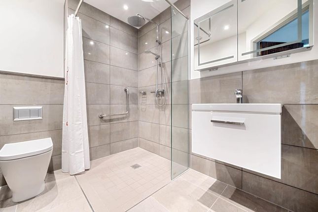 Flat for sale in Virginia Water, Surrey