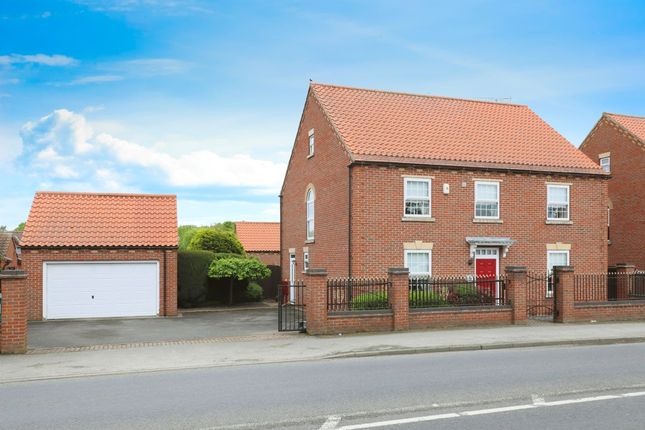 Thumbnail Detached house for sale in Barnby Moor, Retford