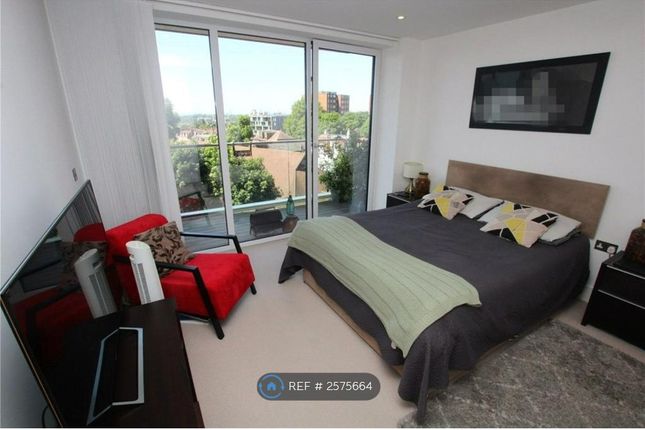 The Room (Master Double Bedroom)