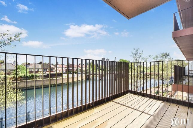 Thumbnail Flat to rent in Copperworks Wharf, London