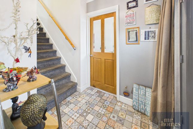 13, Clarke Street, Cardiff photo 4