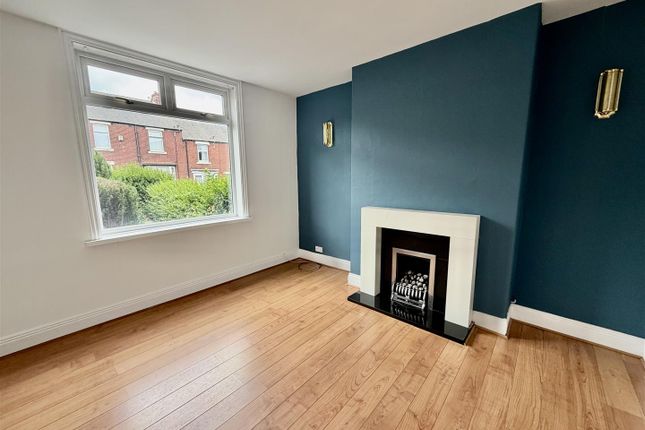 10, Electric Crescent, Houghton Le Spring photo 2