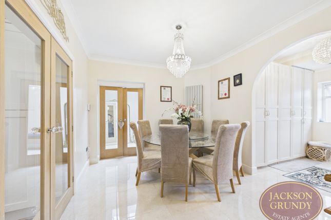 7, Parklands Avenue, Northampton photo 3
