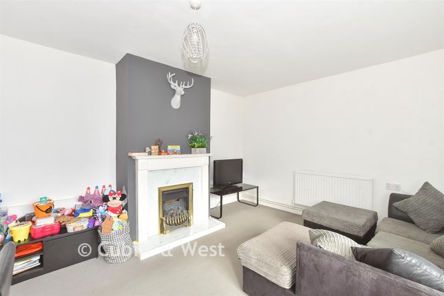 16, Boswell Road, Crawley photo 4
