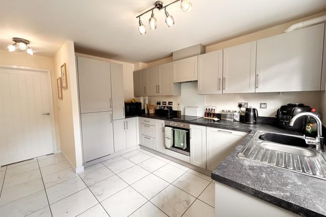 20, Shears Drive, Brighouse photo 2