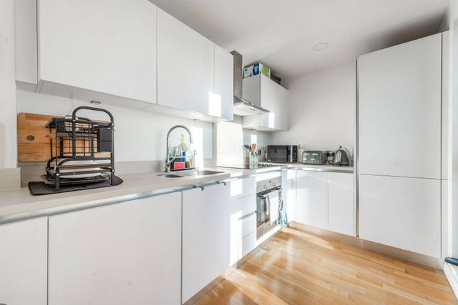 Flat for sale in Peterborough Road, Harrow On The Hill, Harrow