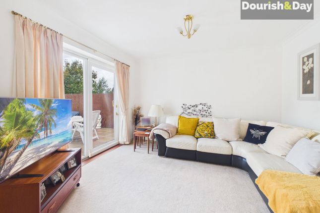 5 Newport Road, Stafford photo 2