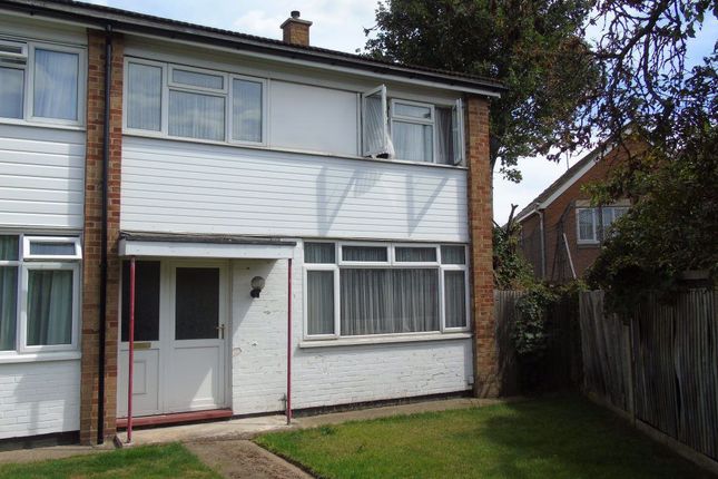 Thumbnail Property to rent in Parlaunt Road, Langley, Slough
