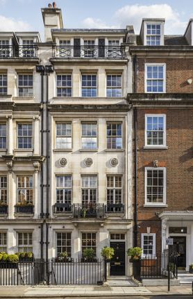 Thumbnail Terraced house for sale in Green Street, London, 7