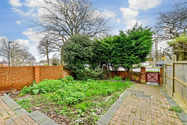 End terrace house for sale in Bridle Road, Shirley, Croydon, Surrey