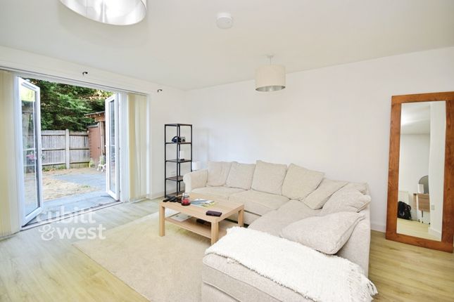 3, Regal House, 2, Monson Road, Redhill photo 2
