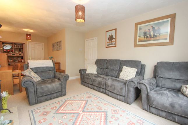 10, Apperley Close, Yate photo 4