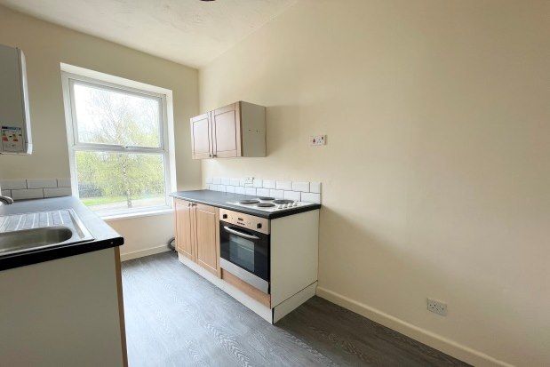 Flat to rent in Cross Lane, Manchester