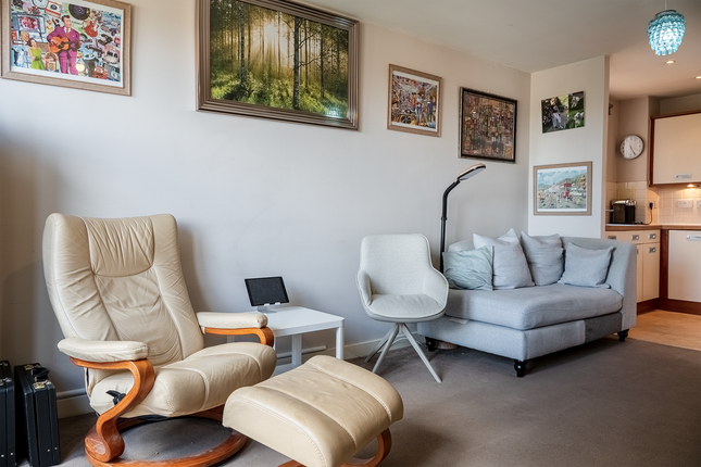 Quadrivium Point,Flat 42, Tuns Lane, Slough photo 3