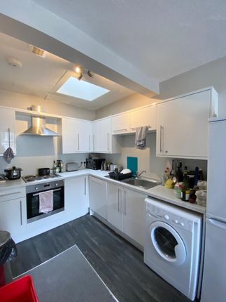 Flat to rent in Union Street, City Centre, Dundee