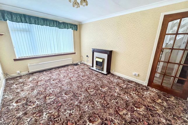 36, St. Serfs Grove, Clackmannan photo 2