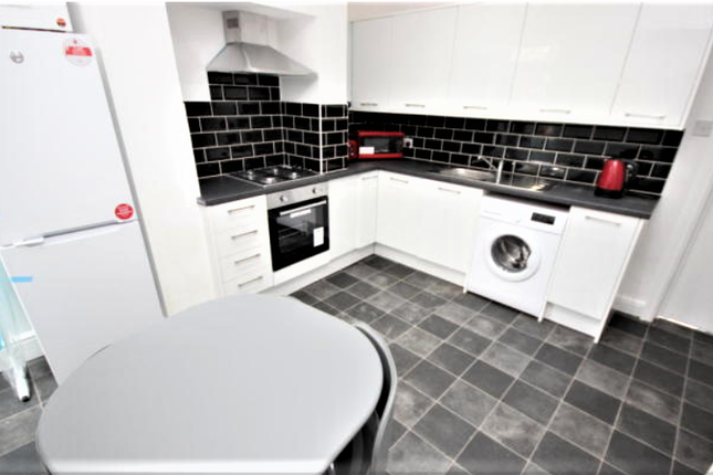 Shared accommodation to rent in Romney Street, Salford