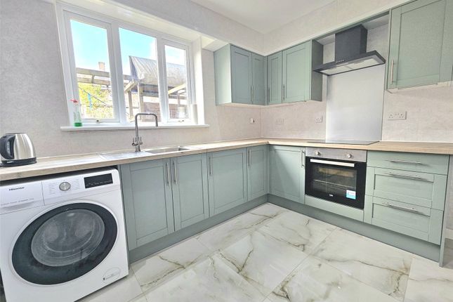 47, Penrith Road, Romford photo 3