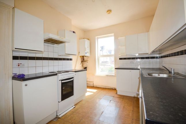 Flat, 184 Dover Road, Folkestone photo 3