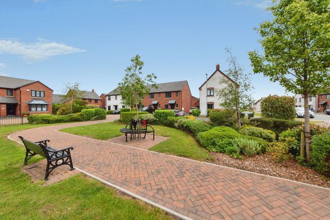 2, Cricket Green, Lincoln photo 3