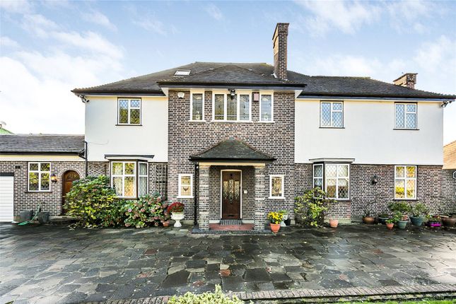 Thumbnail Detached house for sale in Bush Hill, Winchmore Hill