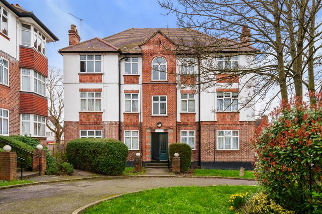 Thumbnail Flat for sale in Colney Hatch Lane, London