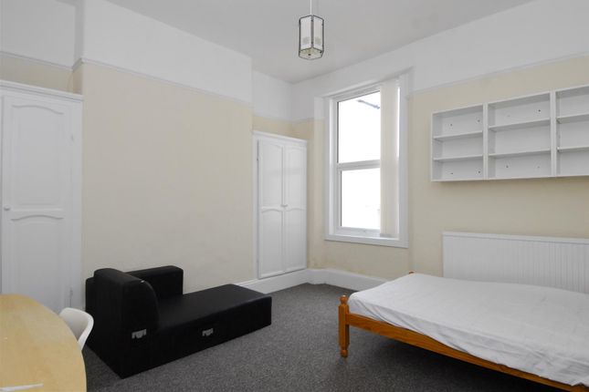 Shared accommodation to rent in Lipson Road, Lipson, Plymouth