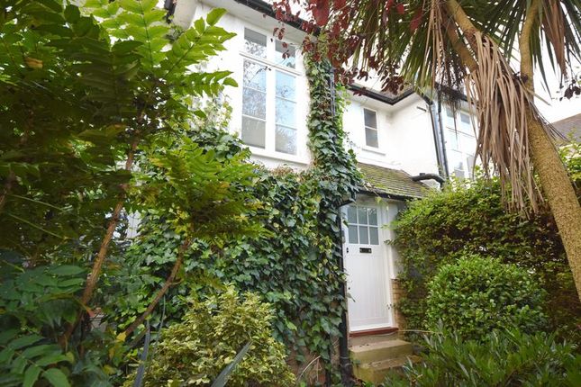 Thumbnail Cottage to rent in Creswick Walk, Hampstead Garden Suburb