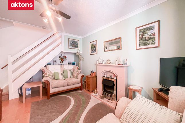 3, Cae Llwyd, Caerphilly photo 3