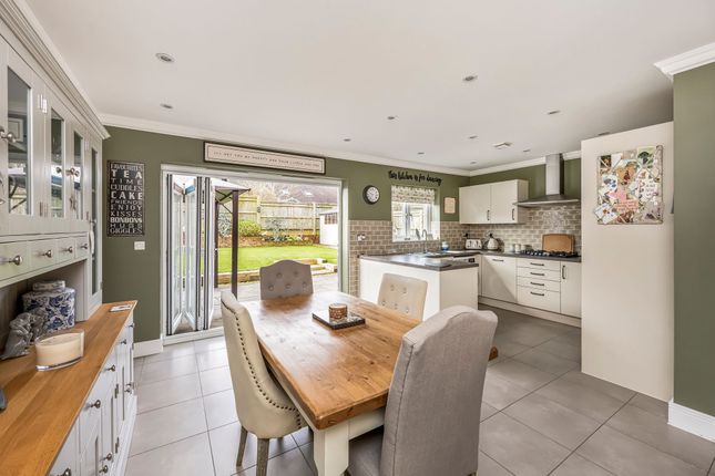 7 Oak Road, Billingshurst photo 2