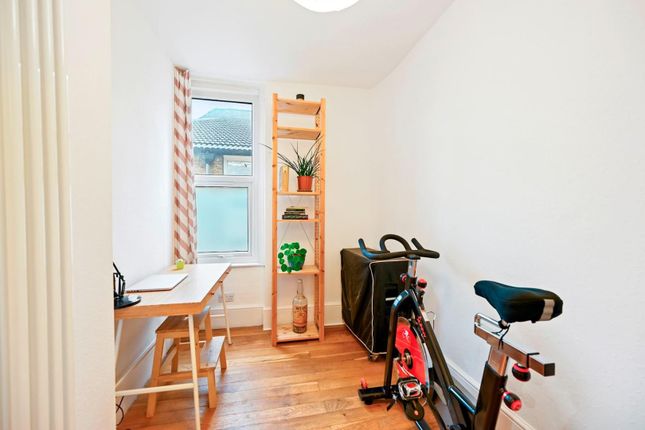 Flat for sale in Sydenham Road, London