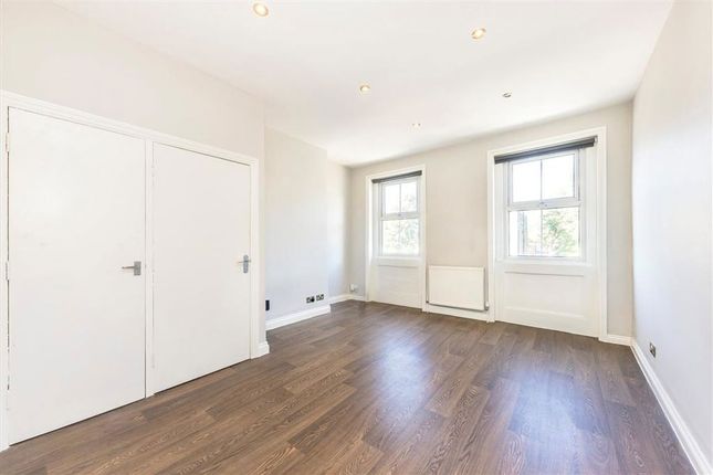 Flat 2, 49, Lewisham Way, London photo 2