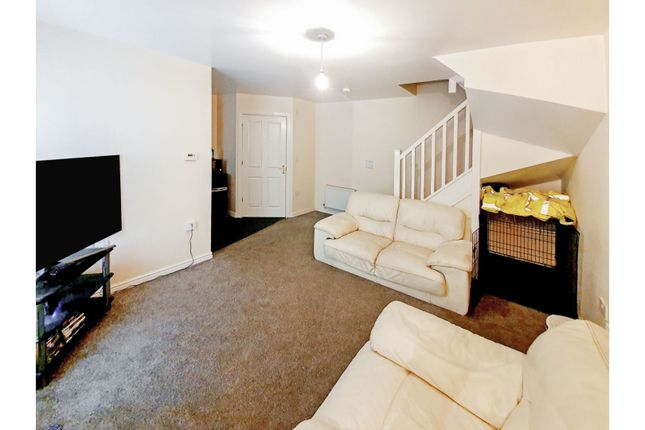 Flat for sale in Crofters Court, Wakefield
